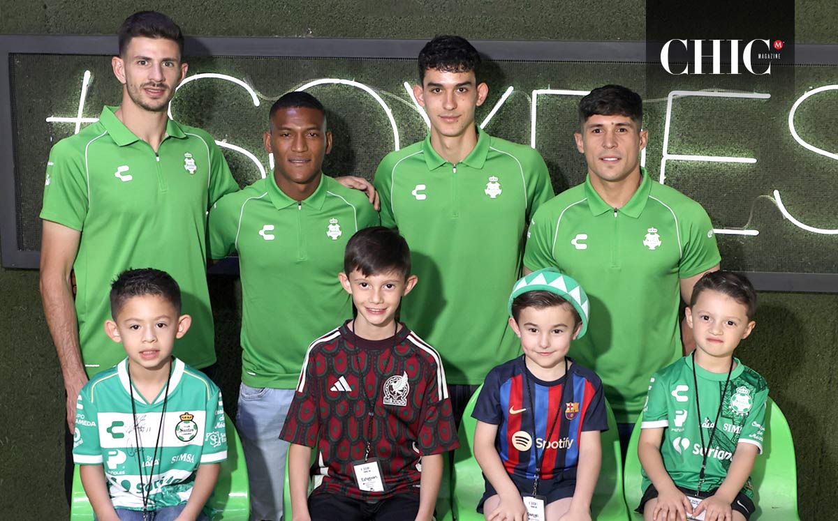 Los invitados pudieron convivir con jugadores del Club Santos Laguna (Foto: Leonardo Jiménez)