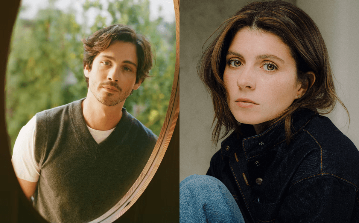 Logan Lerman y Emily Bader (Imagen WMagazine y IMDb)