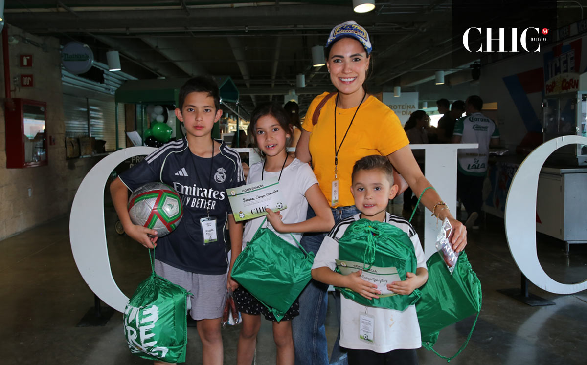 Luciano Campa, Jimena Campa, Abril González y Nicolás Campa