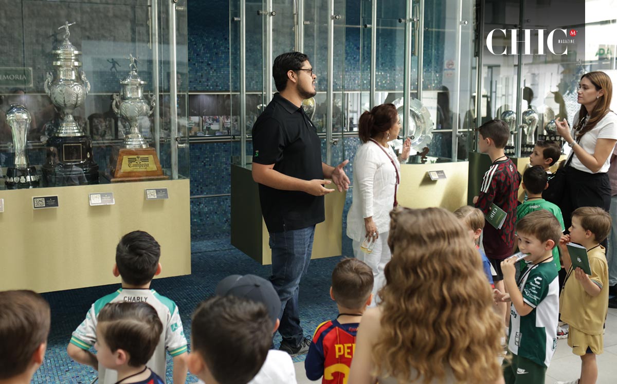 Recorrido guiado en la zona de trofeos del TSM