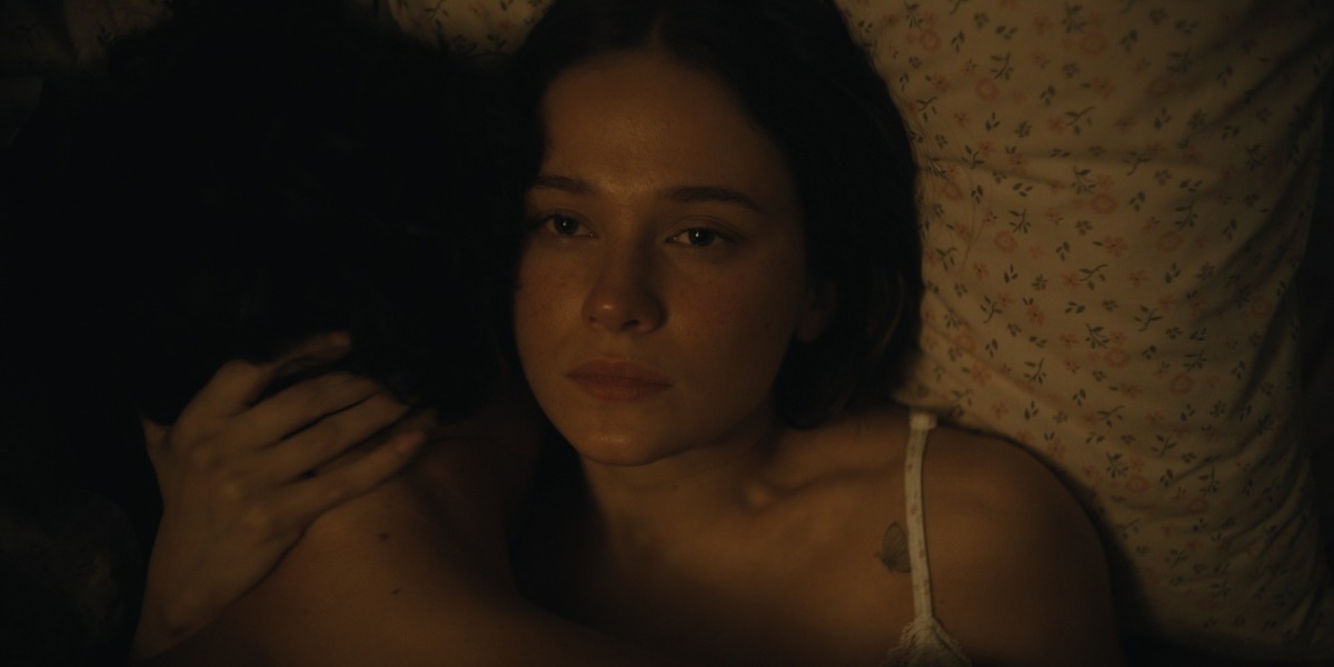 Cailee Spaeny es Ashley Miller (Foto: Netflix)