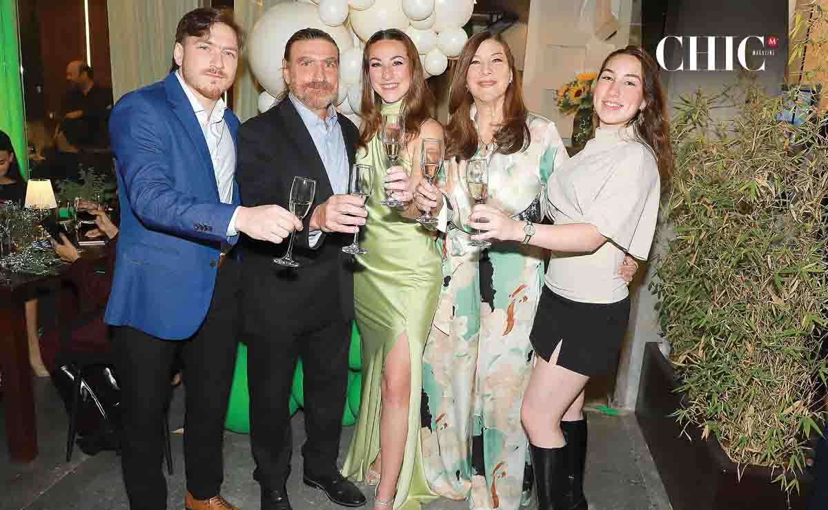 Eugenio Zendejas, Eugenio Zendejas, Chayito Zendejas, Rosario González y Ana Lucía Zendejas / Fotos: Daniel Saldívar