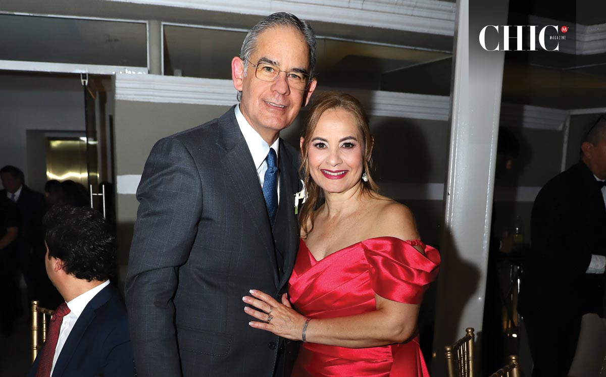 Papás del novio. Mario Plascencia y Teté Carrillo