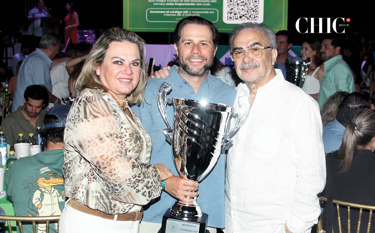 Alicia de Sierra, José Sierra y José Sierra