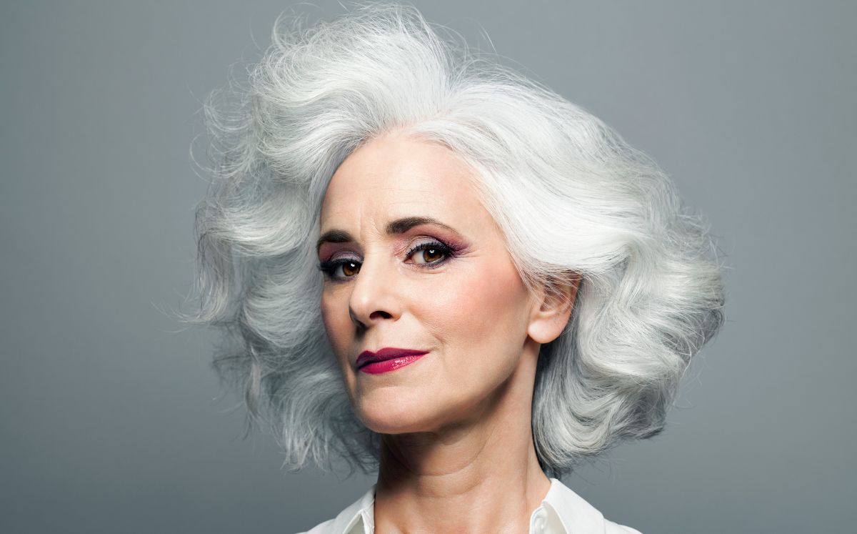 Dejarse las canas va más allá de la estética (Getty Images)