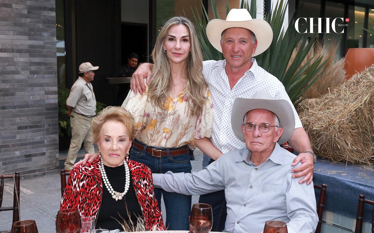 Ana Elisa Garza de Flores, Luis Flores, María de la Luz Garza de Flores y Florencio Flores