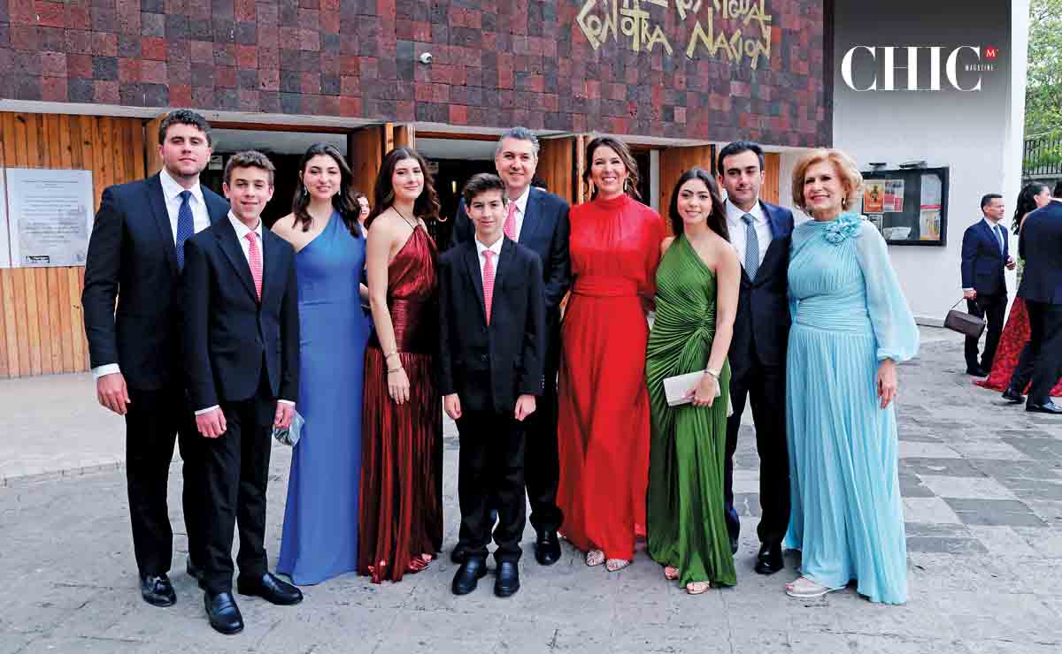 Ander Lozano, Rodrigo Safi, Daniela Safi, Valeria Safi, Roberto Safi, Santiago Safi, Caty de Safi, Mariana Safi, Héctor Zertuche y Leyla de Safi