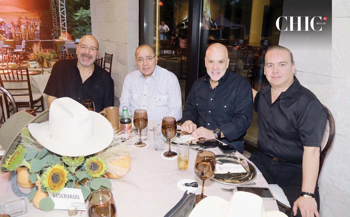 Marcial Herrera, Enrique Herrera, Bernardo Rodríguez y Enrique Frías