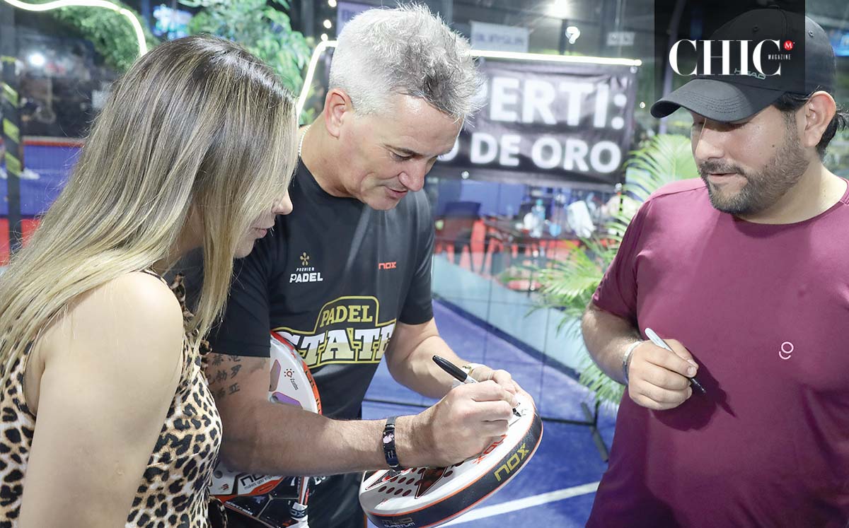 Miguel Lamperti en la firma de autografo