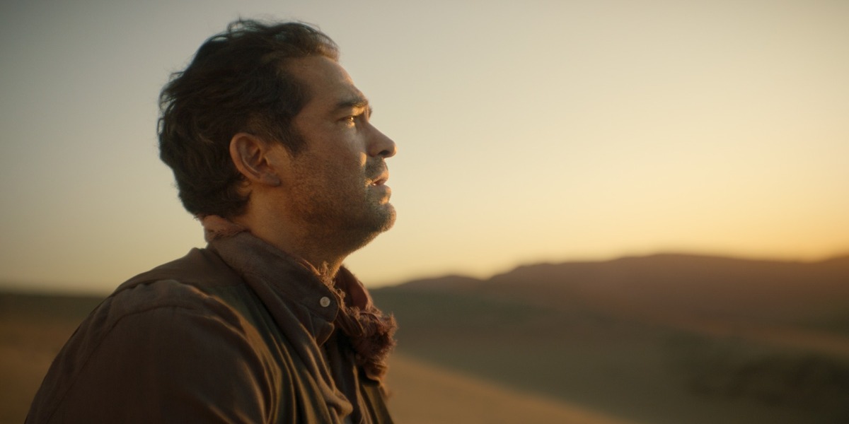 Alfonso Herrera es Esteban Trueba (Foto: Prime Video)