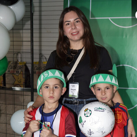Brenda Villalobos, Bernardo y Alejandro Kawas