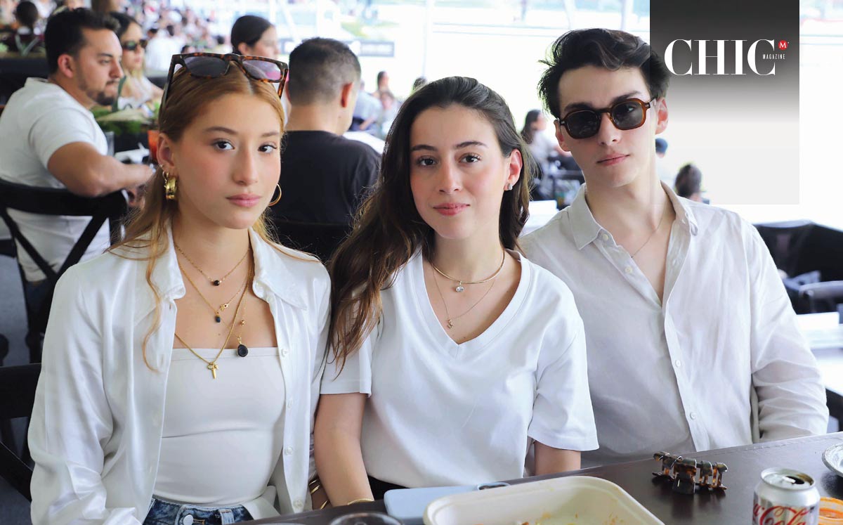 Carola Páez, Maca Páez y Adrián Páez