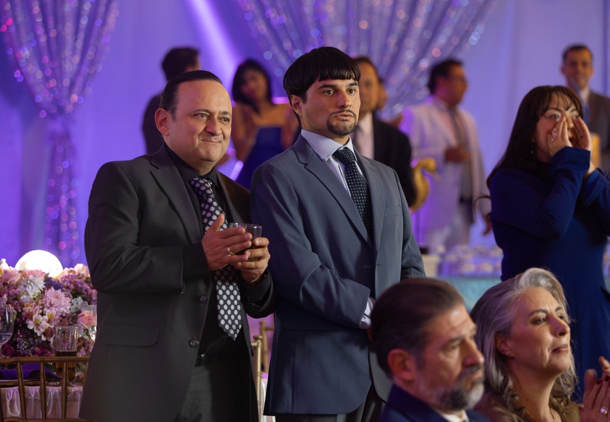 Eduardo España es Malvárez y Ianis Guerrero es Joaquín Buendía (Foto: Netflix)