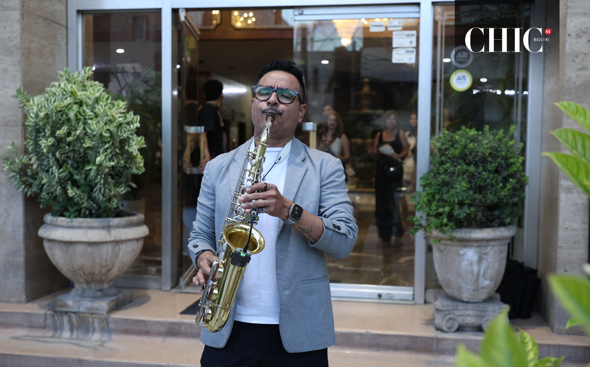 Java Sax deleitó a las invitadas con diversas melodías (Foto: Enrique Garfia y Leonardo Jiménez)
