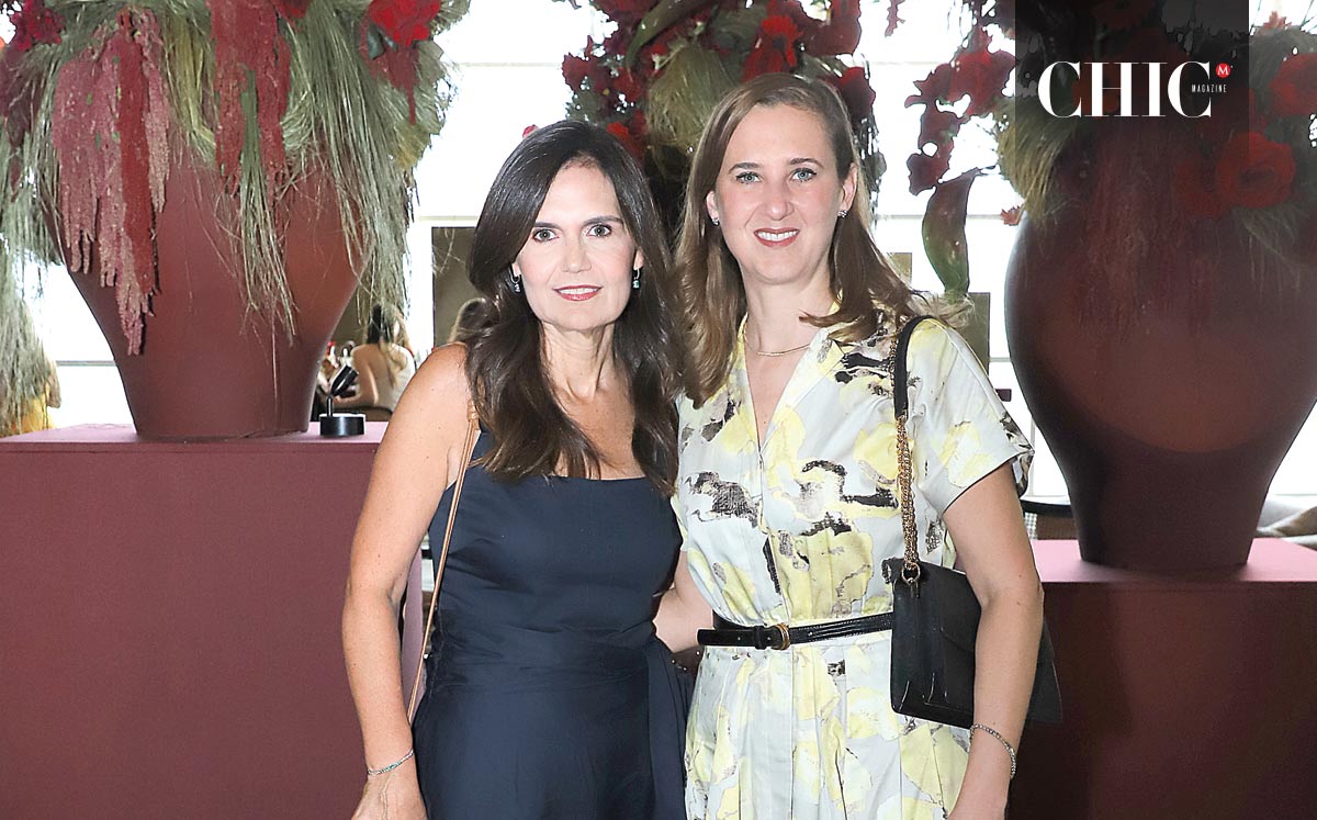 Olga Canales de Zambrano  y Érika Sada de Padilla