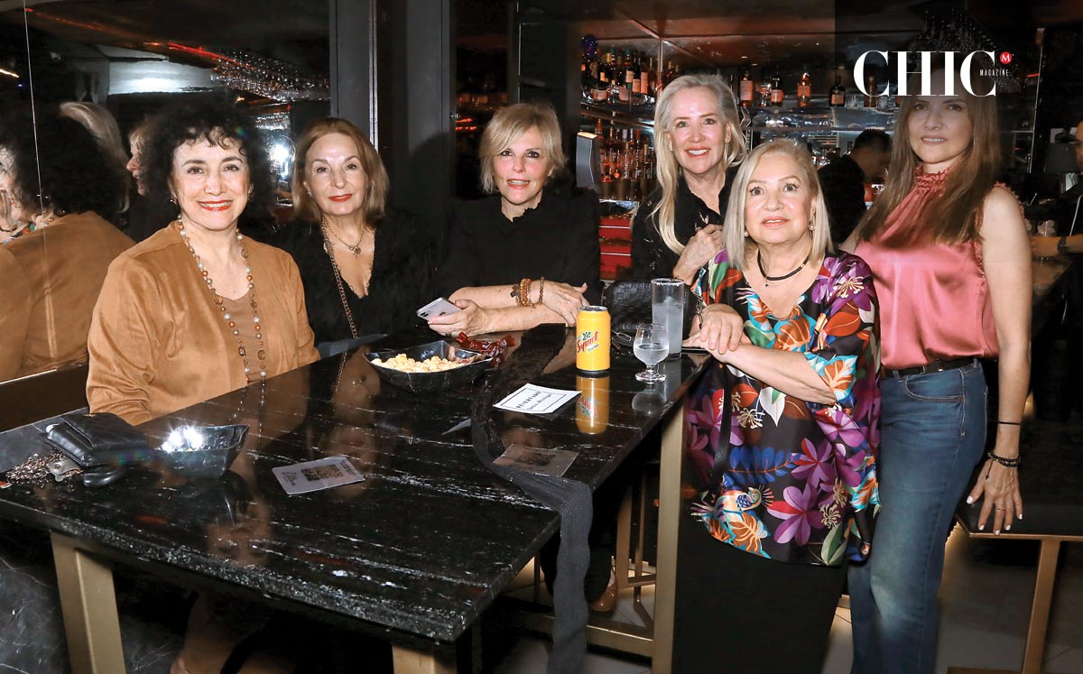 Paulina Treviño de Morales, Blanca Melo de Sotomayor, Sagrario Rodríguez, Ana Girard, Patricia Leal y Adelina Galindo