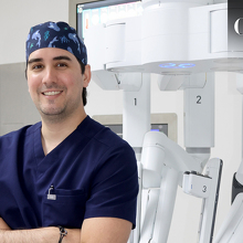 Toda una pieza clave dentro del mundo de la medicina regia es el doctor Antonio Morales / Foto: Cortesía