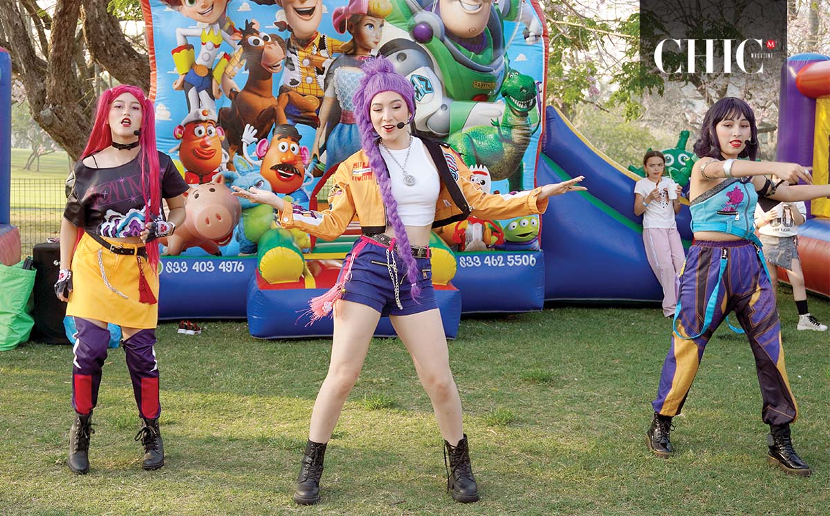 Como acto estelar, se presentó el espectáculo de las Guerreras K-pop