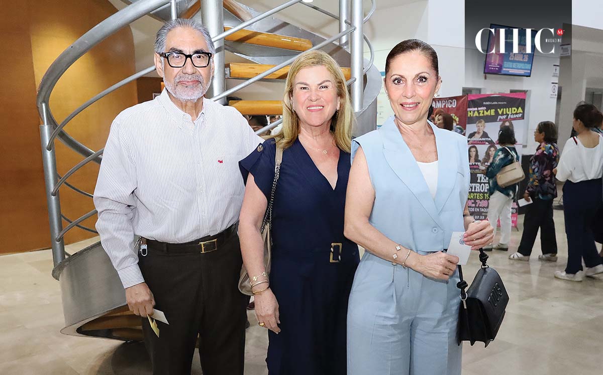 Eduardo Llanes, Rosy de Llanes y Yolanda Herrera