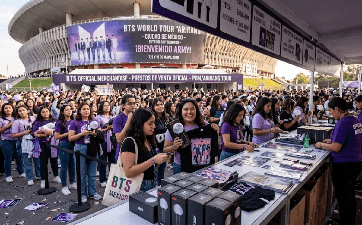 Llega la merch oficial de BTS para los conciertos en México (Imagen IA)