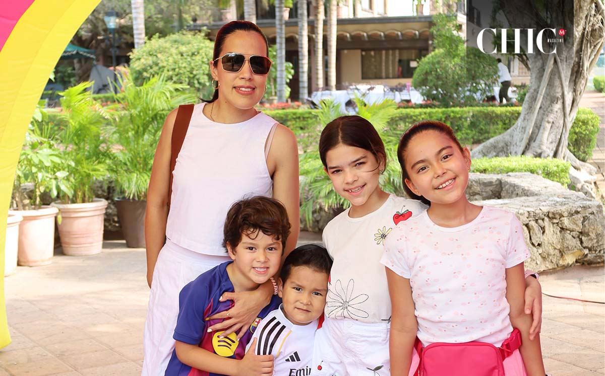 Lorena Correa, Regina Alvarado, Rodrigo Alvarado, Ricardo Alvarado y Gaby Castro