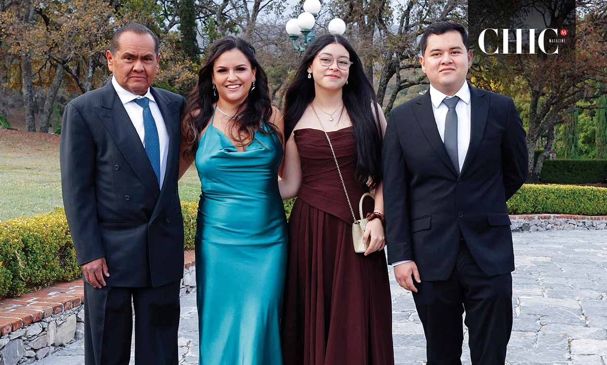 Norberto Flores, Diana Flores, Alondra Morales y Jonathan Morales