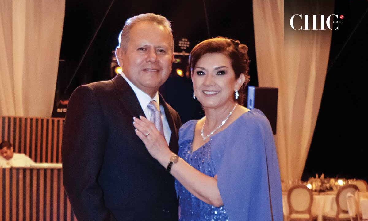 Papás de la novia. Jorge Flores y Flores Concepción.
