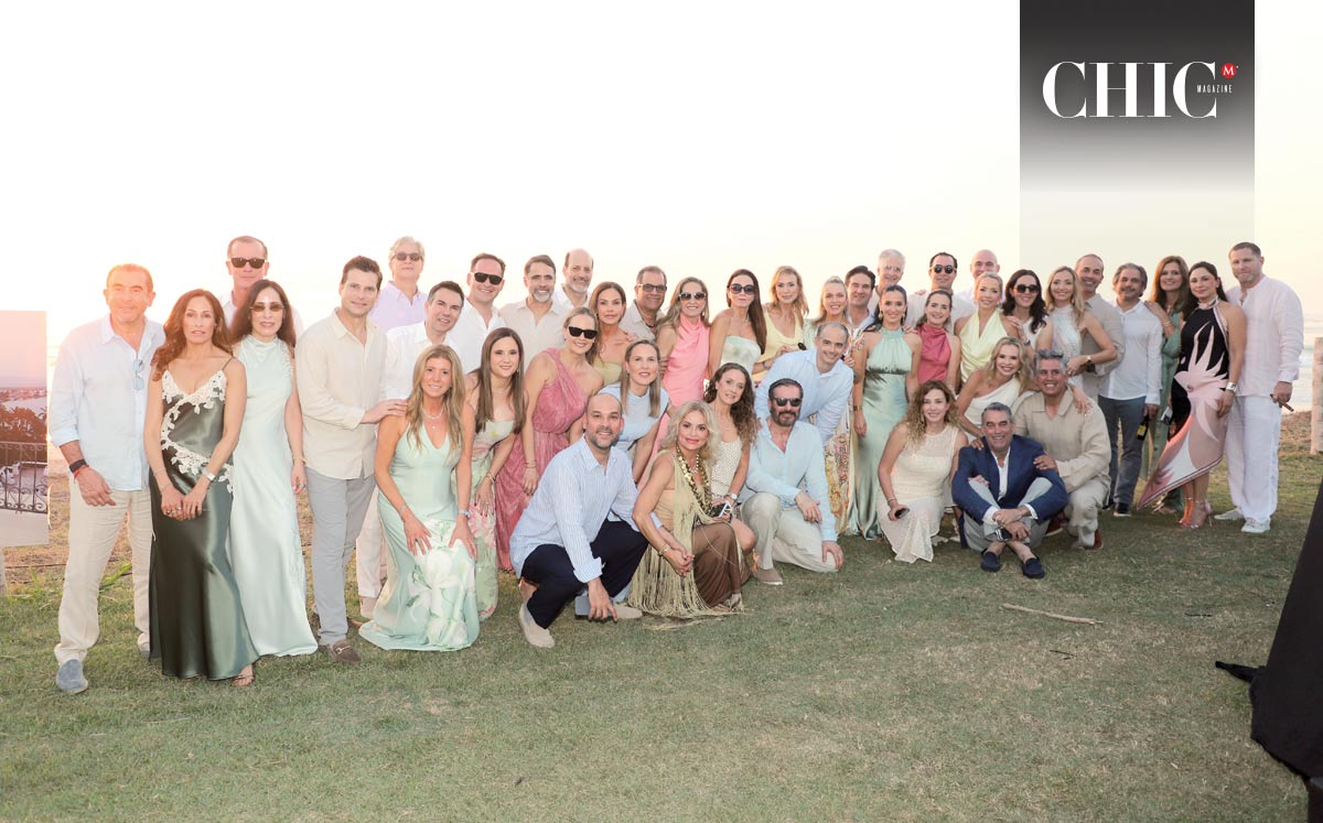 Bárbara y Gerardo junto a un grupo de amigos