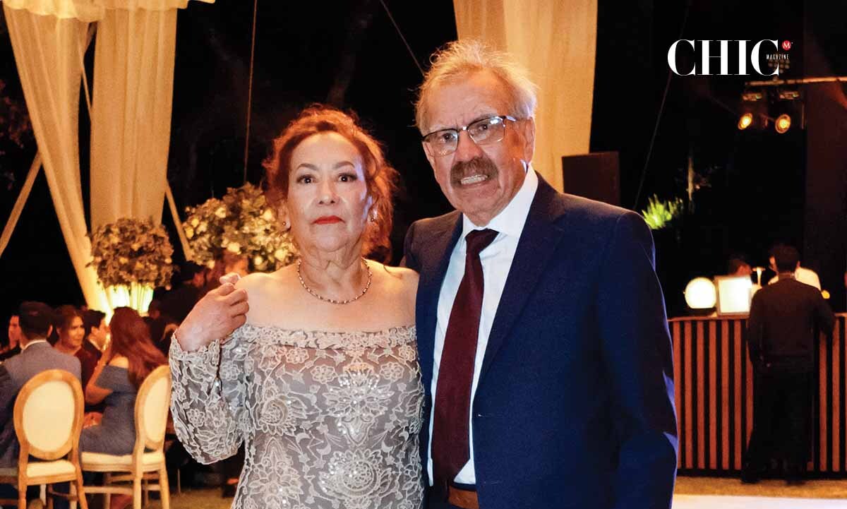 Papás del novio. Mirna Lázaro y Atalo Ortiz.