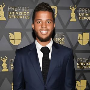 Giovani dos Santos y su nuevo empleo fuera del futbol (Imagen Getty)