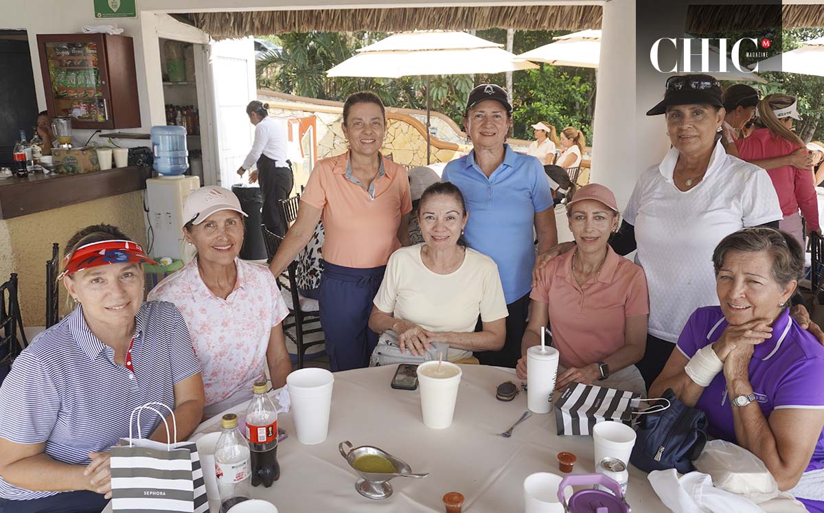 Rosa Esteve, Diana Ollervides, Maribel Esteve, Ana Bety Gutiérrez, Mercedes Melo, Marcela Gutiérrez, Claudia Jimenez y Pilar Moral