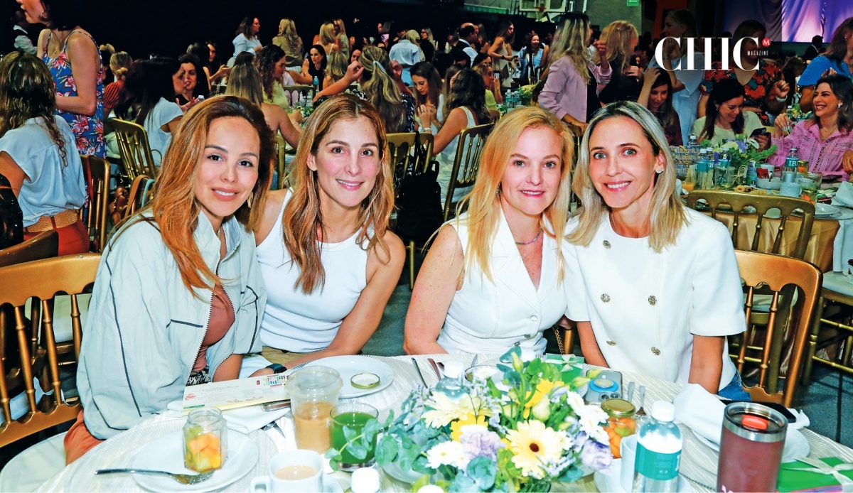 Astrid Hernández de Elizondo, Lorena Gutiérrez, Roberta Treviño y Mary Tere González / Foto: Omar Valdez