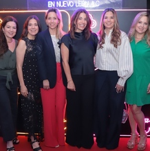 Gaby Zambrano, Alejandra Clariond, Christiane Savignon, Cristine Aubert, Jacqueline Brunell, Daniela Benavides y Lourdes Tirado