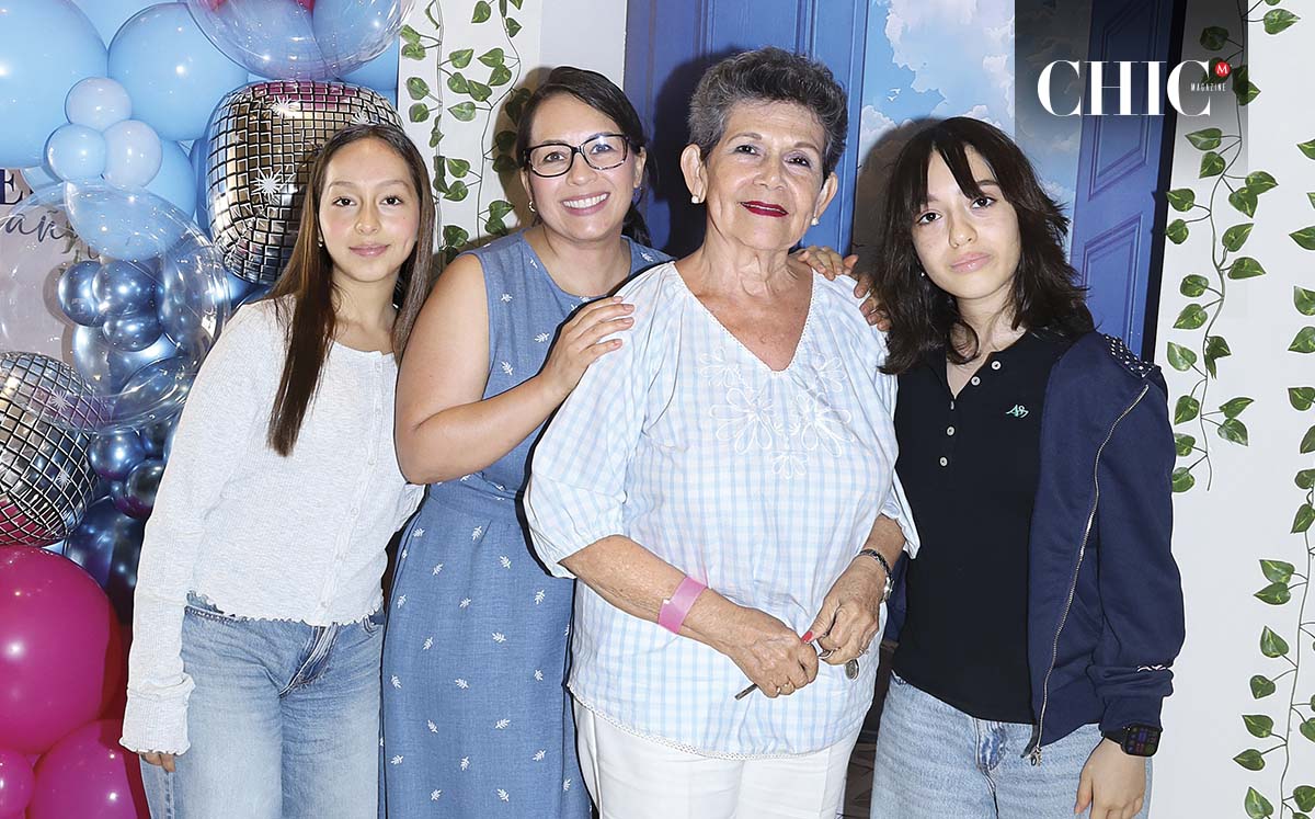 Carolina Hernández, Maria de Lourdes Hernández, María de Lourdes Meza y Daniela Hernandez