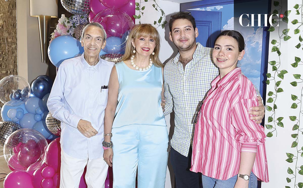 José Alvarez, Chary Fernández, José Alvarez y Alejandra Cerisola