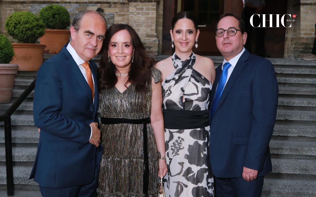 Damaso Coindreau, Nancy González de Coindreau, Vanessa Ibarra de Arnaud y José Luis Arnaud