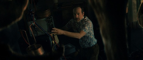 Wally Baker es Denis O’Hare (Foto: Netflix)