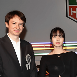 Lisa de Blackpink y Fréderic Arnault (Imagen Getty)