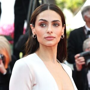 Renata Notni conquista la alfombra roja de Cannes con look de espalda descubierta (Foto: Getty Images)