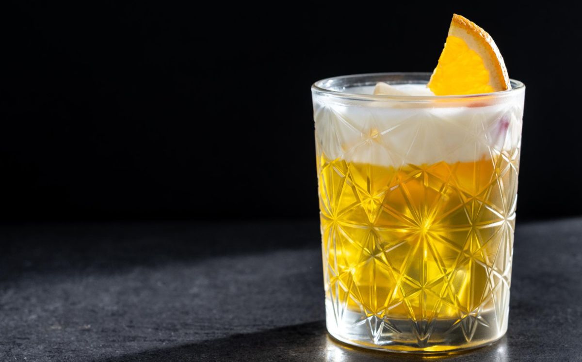 Recetas de cócteles con brandy para maridar la botana de los partidos (Foto: Freepik)