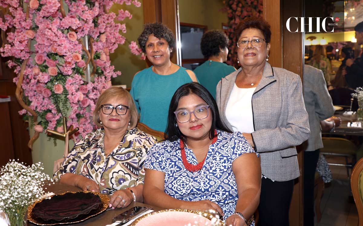 Angélica María Vázquez, Milagros Soto, María del Socorro e Ivette Alonso