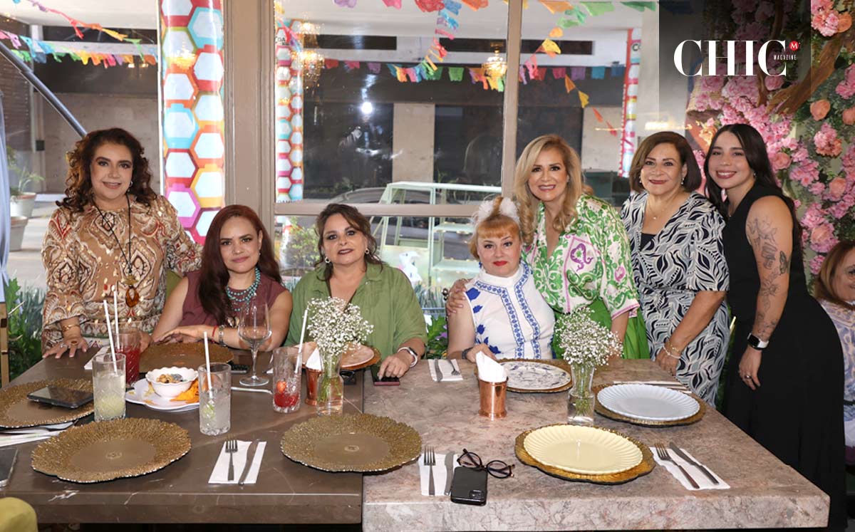 Emilú Cázares, Marcela Moreno, Claudia Domínguez, Simona Maximova, Vero Soto, Gaby Lugo y Alejandra Fisher