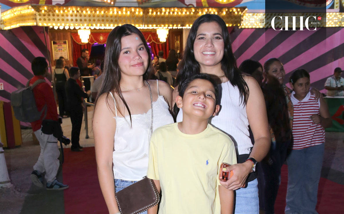 Sofía, Carolina y Alejandro