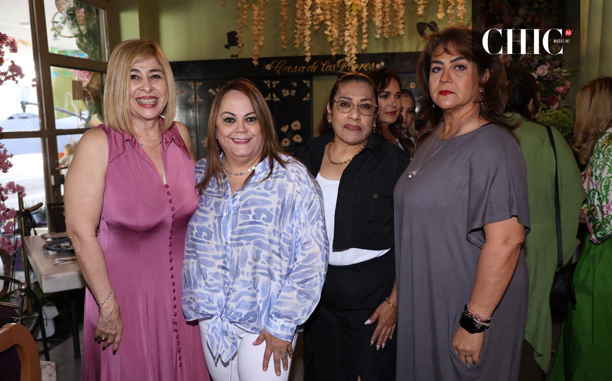 Susana Ortiz, Lulú Palacios, Montse Villavicencio y Sarah Dempwolff
