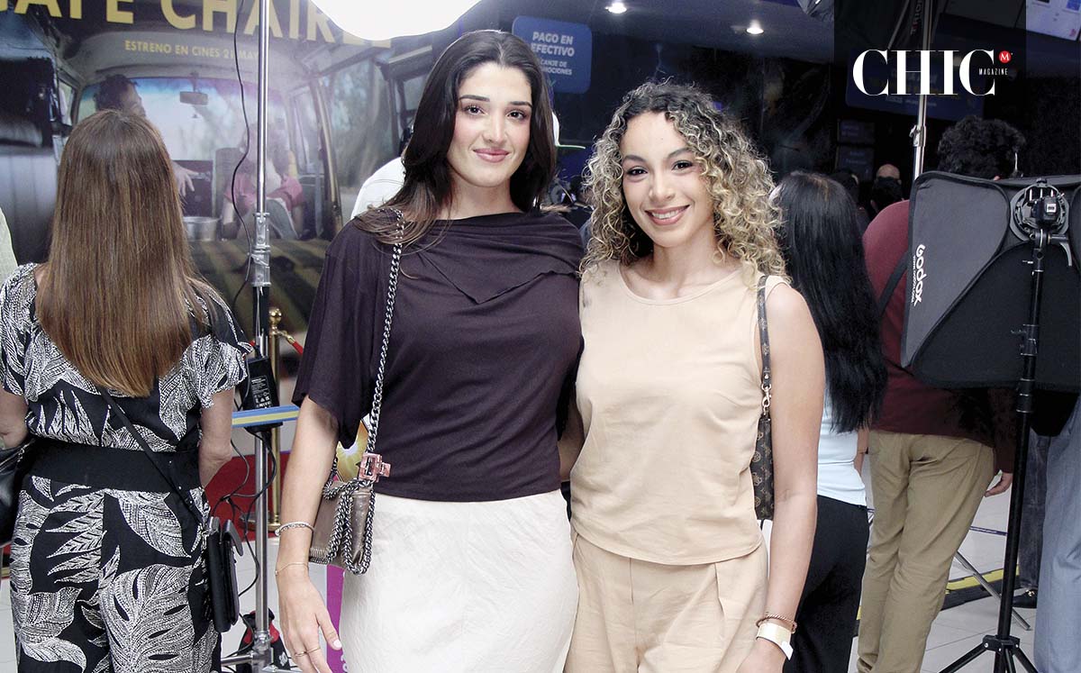 Ana Barrios y Monse Medina