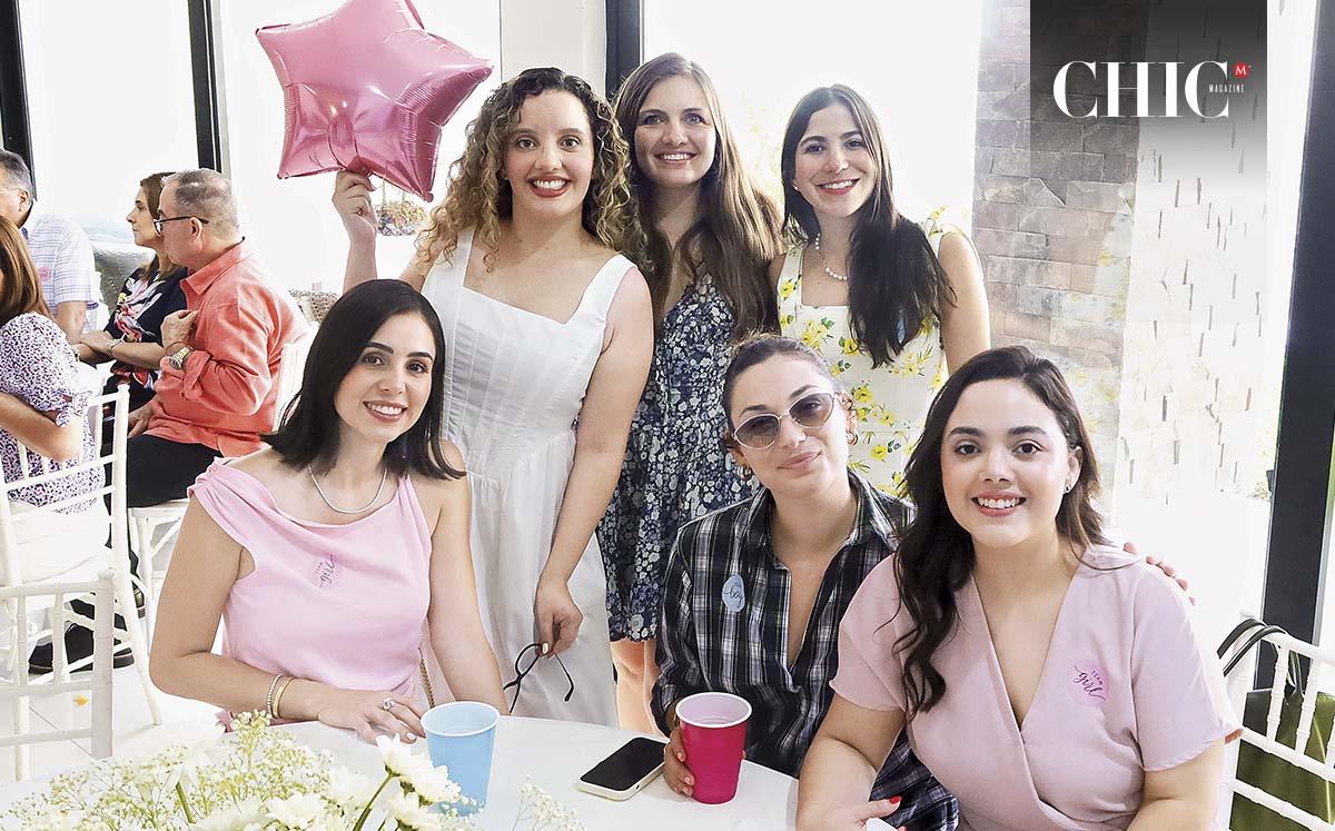 Ana Betty Leal, Graciela Tamayo, Sofía Esteve, Graciela Appedole, Ana Victoria Gómez y Ale Salazar