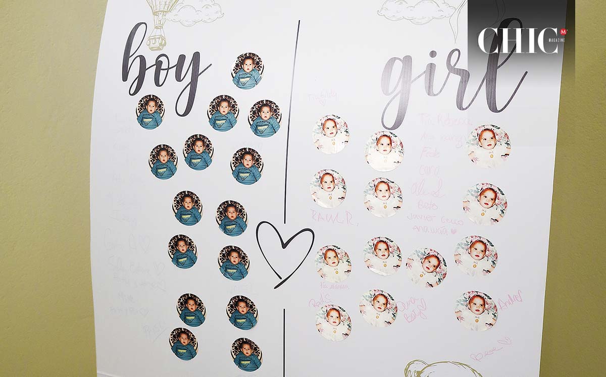Los invitados participaron en una divertida dinámica donde debían votar colocando stickers de fotografías de ambos cuando eran bebés