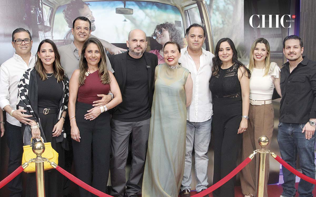 ManuelEspinosa,LorenaBiagi,JorgeArturo Elizondo,KarinaJimenez,FernandoBarreda,JessicaVillegas,EmericoHernandez,AnaAmezcua,MarianaElizondo y Ricardo