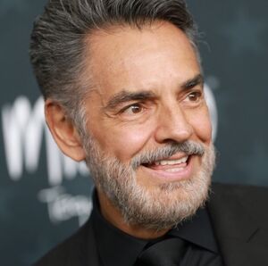 Victoria Ruffo revela qué la enamoró de Eugenio Derbez  (Foto: Collage Getty Images)