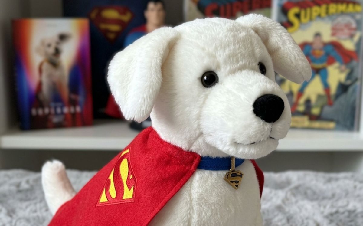 ¡Woof! Krypto llegará a Cinemex: así será su peluche coleccionable de “Supergirl” (Foto: IA)